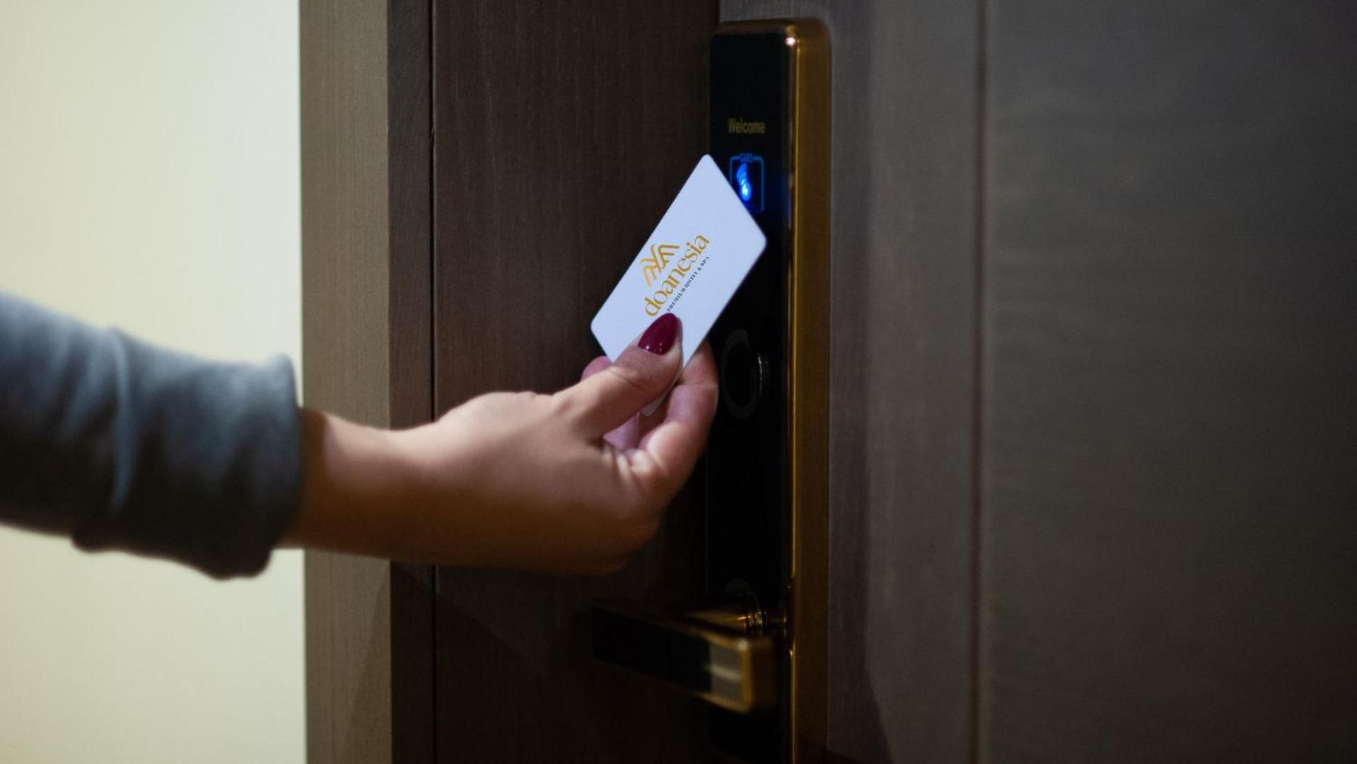 Doanesia Premium Hotel & Spa Тирана Экстерьер фото