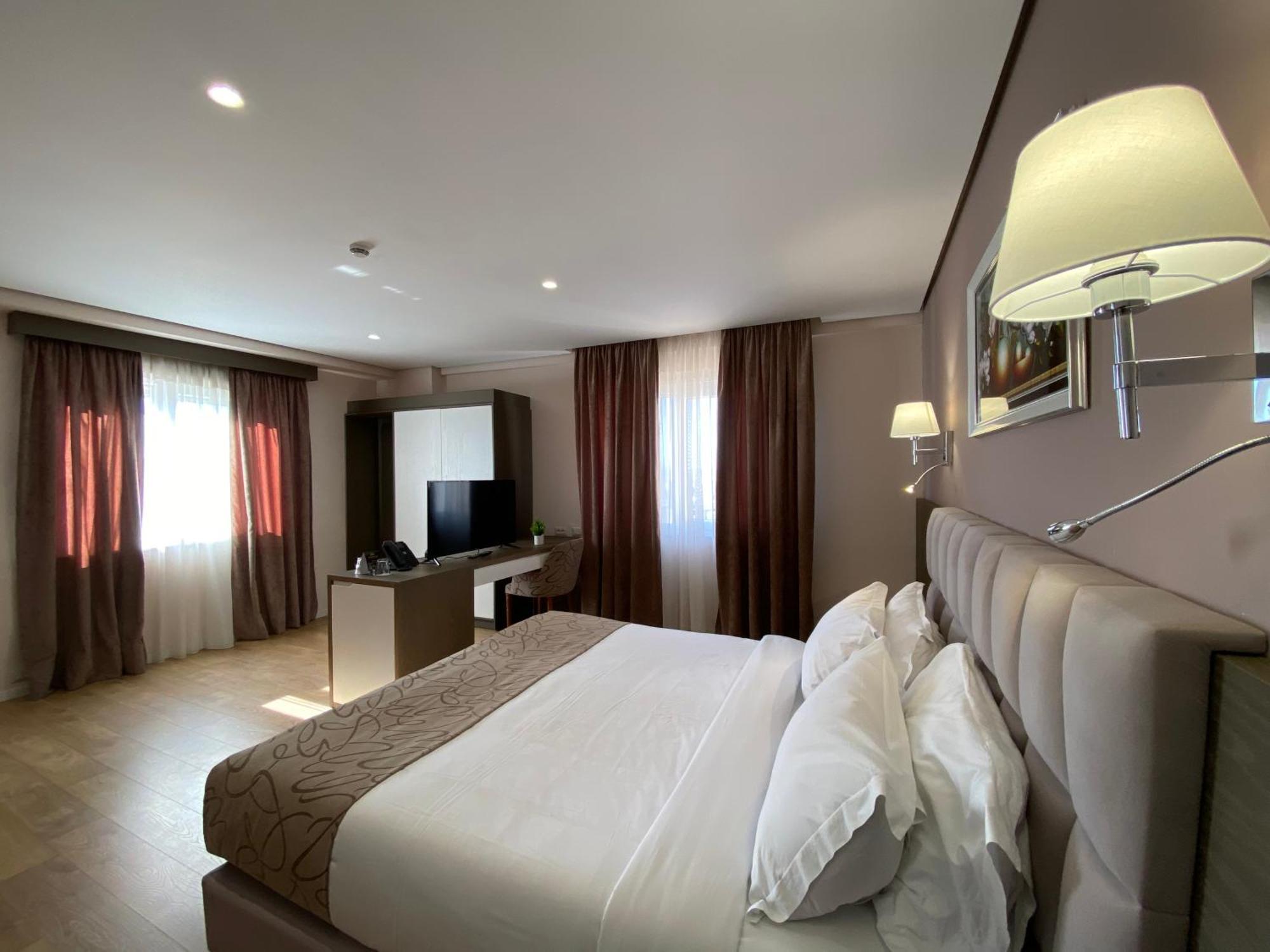Doanesia Premium Hotel & Spa Тирана Экстерьер фото