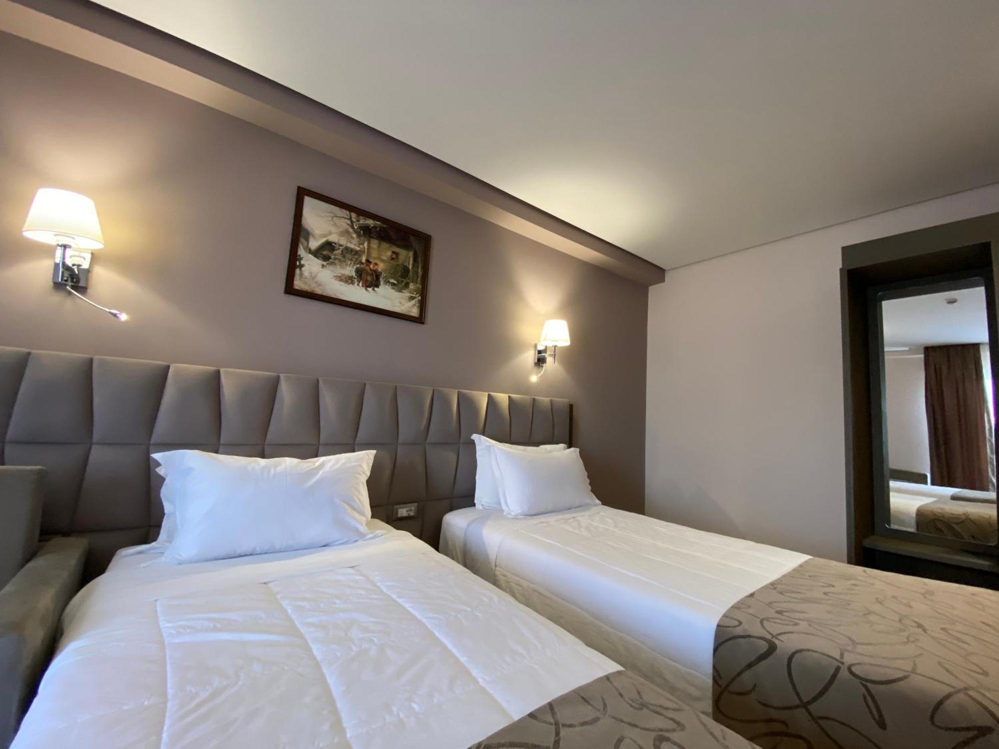 Doanesia Premium Hotel & Spa Тирана Экстерьер фото